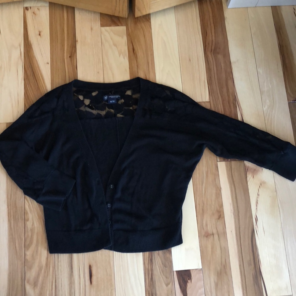 American Eagle shrug size medium